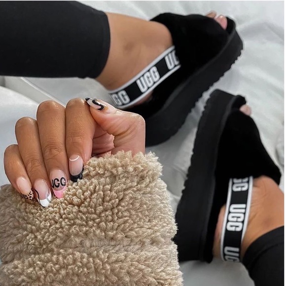 Ugh Fluff Yeah Slides - Picture 7 of 8